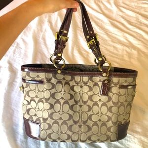 Coach tote in signature brown with gold details